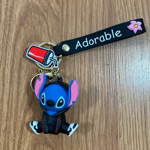 ❤️ Disney’s Lilo and Stitch Adorable Keychain NWOT - Picture 6 of 6